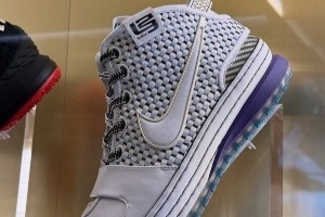 很多没曝光过！球鞋媒体晒出众多詹姆斯未发售的Sample鞋款